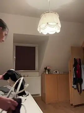 Snapshot of Marina_und_Jayden chatting on March 4, 2026, 9:55 pm Marina und Jayden online show from March 4, 2026, 9:55 pm