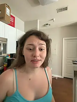 julia4thewin online show from June 4, 2026, 8:57 pm