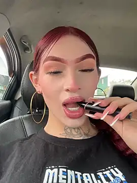 lizz lunna online show from July 4, 2026, 5:17 pm