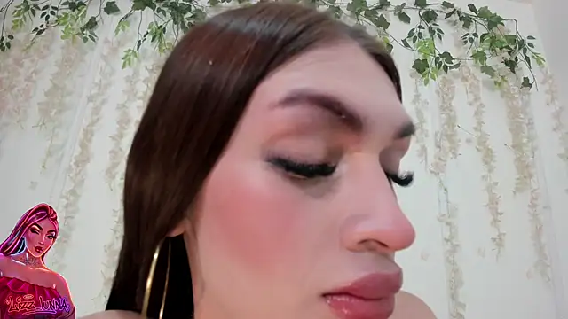 lizz lunna online show from June 20, 2026, 10:48 pm