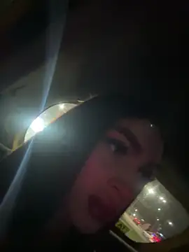 lizz lunna online show from June 19, 2026, 2:50 am