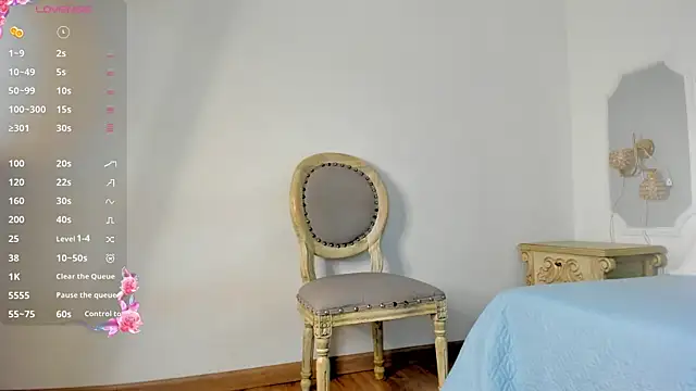 paulina lux online show from April 26, 2026, 1:52 pm