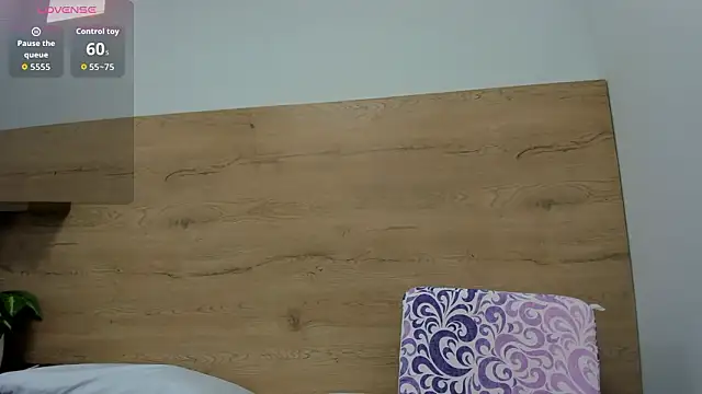 Snapshot of rousemonroe chatting on March 5, 2026, 7:10 pm rousemonroe online show from March 5, 2026, 7:10 pm