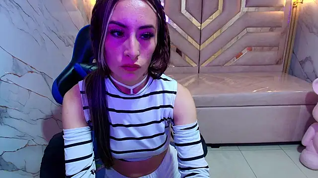 katalina r  online show from March 3, 2026, 3:02 am