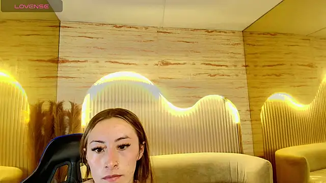 katalina r  online show from June 11, 2026, 8:06 pm