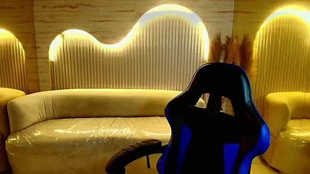 katalina r  online show from June 18, 2026, 8:25 pm
