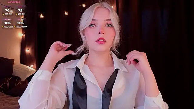 ShyniAlice online show from February 3, 2026, 3:59 am