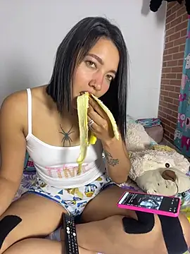 Snapshot of Carita_traviesa4 chatting on February 25, 2026, 5:07 am Carita traviesa4 online show from February 25, 2026, 5:07 am