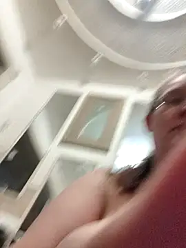 wetMoneybags online show from February 7, 2026, 3:03 am