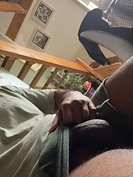 Snapshot of Axel_black10 chatting on March 2, 2026, 7:37 am Axel black10 online show from March 2, 2026, 7:37 am