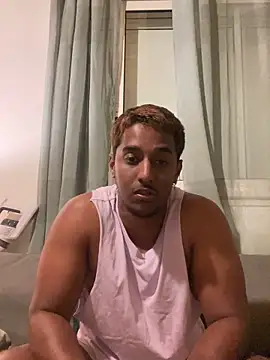 Snapshot of Axel_black10 chatting on February 12, 2026, 9:47 pm Axel black10 online show from February 12, 2026, 9:47 pm