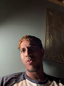 Snapshot of Axel_black10 chatting on March 8, 2026, 10:35 pm Axel black10 online show from March 8, 2026, 10:35 pm