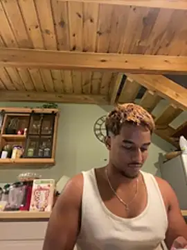 Snapshot of Axel_black10 chatting on February 27, 2026, 6:08 pm Axel black10 online show from February 27, 2026, 6:08 pm