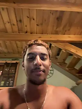 Snapshot of Axel_black10 chatting on February 20, 2026, 10:12 pm Axel black10 online show from February 20, 2026, 10:12 pm