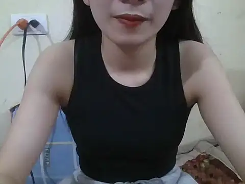 Snapshot of berry_alma06 chatting on March 18, 2026, 1:24 pm berry alma06 online show from March 18, 2026, 1:24 pm