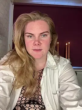 Snapshot of SexyBlondJoanna chatting on February 16, 2026, 3:21 pm SexyBlondJoanna online show from February 16, 2026, 3:21 pm