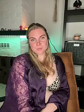 Snapshot of SexyBlondJoanna chatting on February 17, 2026, 9:01 pm SexyBlondJoanna online show from February 17, 2026, 9:01 pm