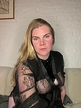 Snapshot of SexyBlondJoanna chatting on March 18, 2026, 5:03 pm SexyBlondJoanna online show from March 18, 2026, 5:03 pm