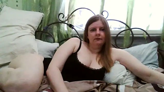 DarkRose0104 online show from June 8, 2026, 10:27 am
