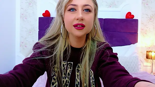 EvelinHill online show from March 8, 2026, 5:11 am