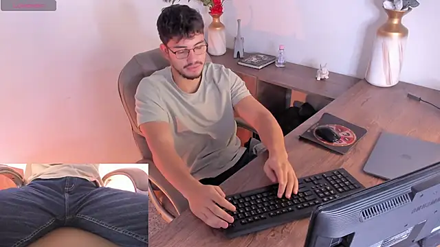 Snapshot of Jay_Grip chatting on February 12, 2026, 1:22 pm Jay Grip online show from February 12, 2026, 1:22 pm