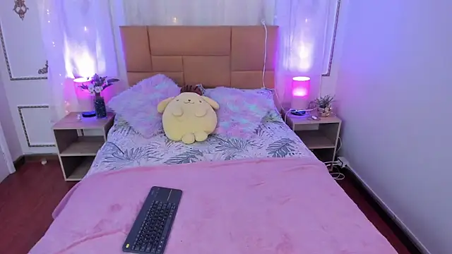 Jenifer James online show from February 9, 2026, 7:45 pm