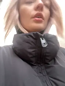 Snapshot of aka_Blonde chatting on March 28, 2026, 11:33 am aka Blonde online show from March 28, 2026, 11:33 am