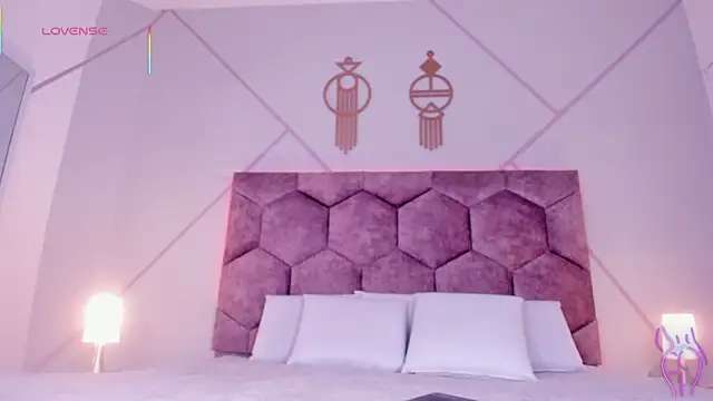 emily nova  online show from March 15, 2026, 11:50 am