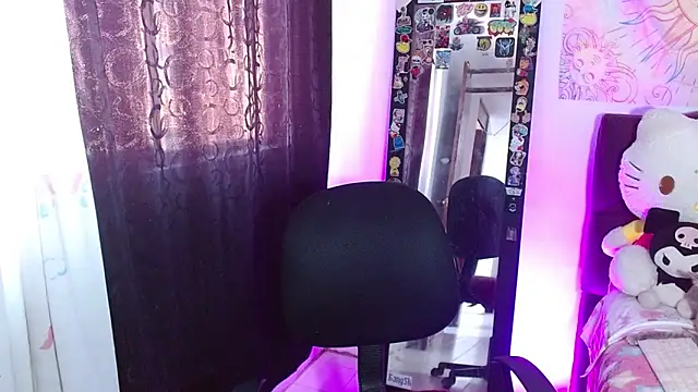 kittymiauu444 online show from February 11, 2026, 3:12 pm