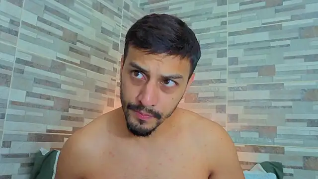 joelcallvil1 online show from May 14, 2026, 9:01 pm