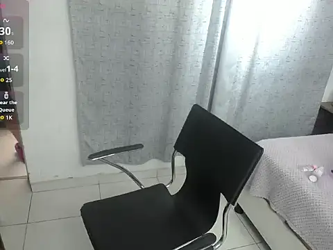 miss charlott 18 online show from March 6, 2026, 12:33 pm