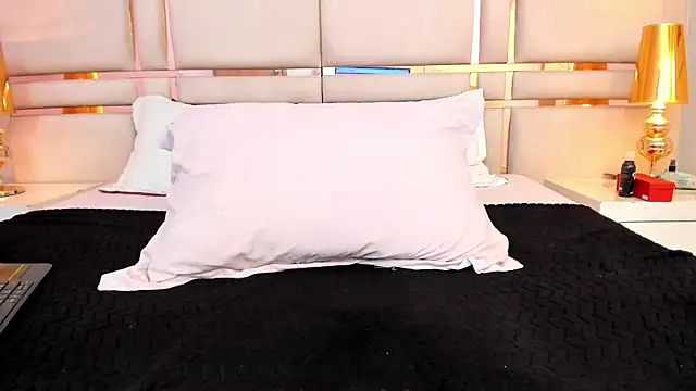 Snapshot of SalomeSaez chatting on March 2, 2026, 7:15 am SalomeSaez online show from March 2, 2026, 7:15 am