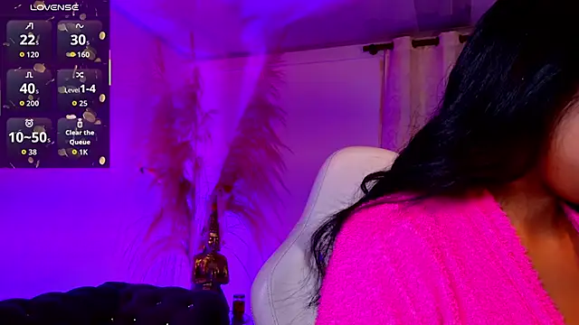 Snapshot of NatashaLuxury chatting on February 20, 2026, 4:09 am NatashaLuxury online show from February 20, 2026, 4:09 am