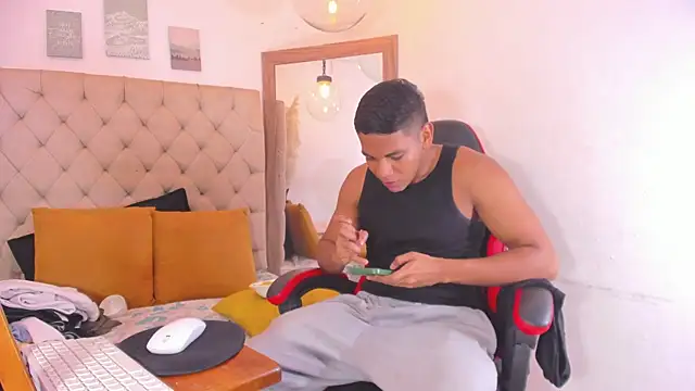 noah sthone online show from July 23, 2026, 1:58 am
