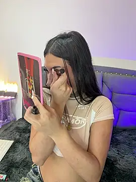 Snapshot of Lilith_blaze_Fg chatting on March 5, 2026, 12:07 am Lilith blaze Fg online show from March 5, 2026, 12:07 am