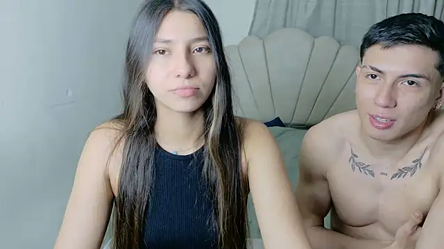 ScarlettAndLucas online show from June 15, 2026, 2:12 am