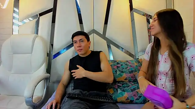 ScarlettAndLucas online show from March 22, 2026, 1:34 pm