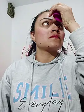 gabriela grace1 online show from February 11, 2026, 2:28 pm