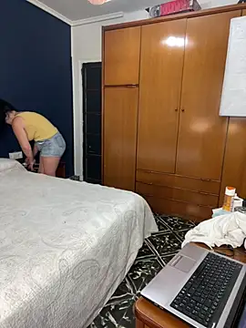 Alice Dan online show from June 21, 2026, 6:52 am
