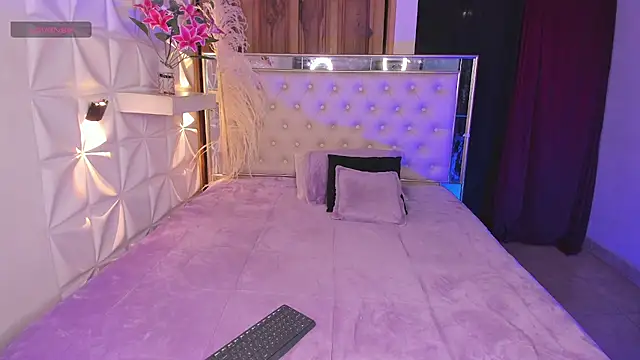 IamJuanJoc online show from August 6, 2026, 3:23 am