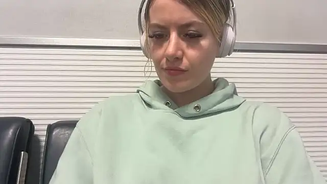 Snapshot of blondebunny999_999 chatting on March 20, 2026, 11:06 pm blondebunny999 999 online show from March 20, 2026, 11:06 pm