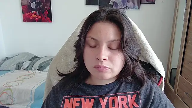 yessica gomez01 online show from May 16, 2026, 8:41 pm