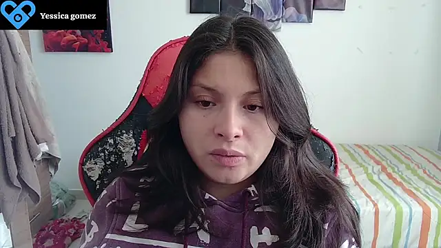 yessica gomez01 online show from July 22, 2026, 8:33 pm