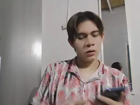 DereckTwink online show from February 11, 2026, 7:30 am