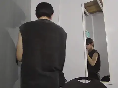 DereckTwink online show from February 10, 2026, 7:18 am