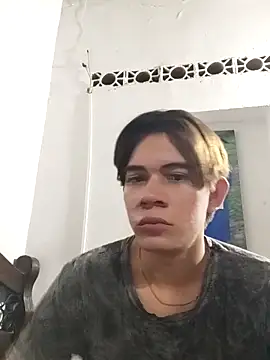 DereckTwink online show from February 8, 2026, 7:50 am