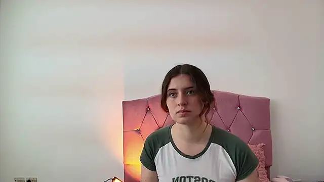 Snapshot of Cherry_Boomxx chatting on March 7, 2026, 6:46 pm Cherry Boomxx online show from March 7, 2026, 6:46 pm