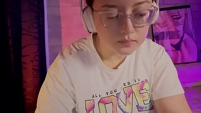 Snapshot of Mia_Franklyn chatting on March 29, 2026, 12:34 am Mia Franklyn online show from March 29, 2026, 12:34 am