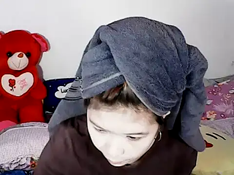 xxhotamizinggirl online show from March 23, 2026, 1:33 pm