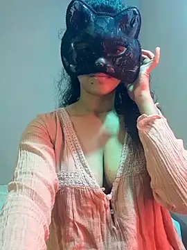cutehotwife online show from April 29, 2026, 2:21 pm